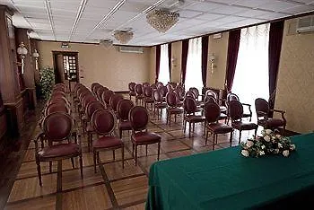 Astoria Hotel 4*