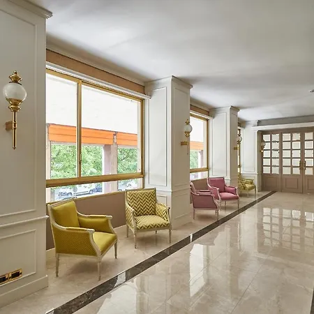 Hotel Astoria 4*