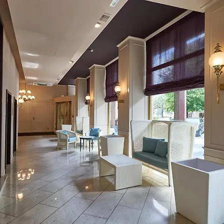 阿索托丽亚酒店 酒店 4*