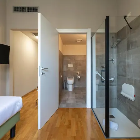 Astoria מלון ביאלה