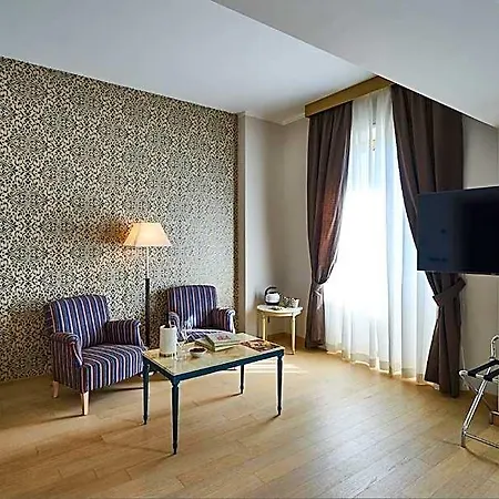 Astoria 4*