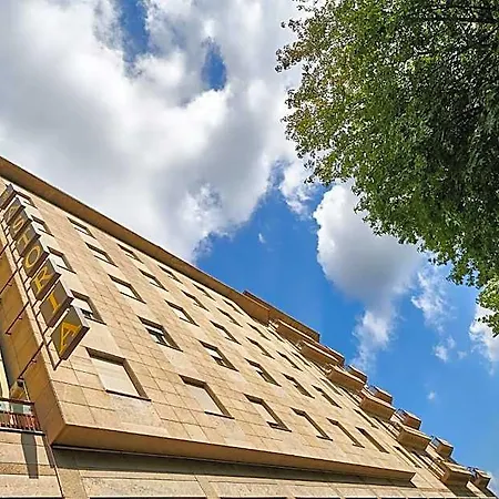 فندق Astoria 4*