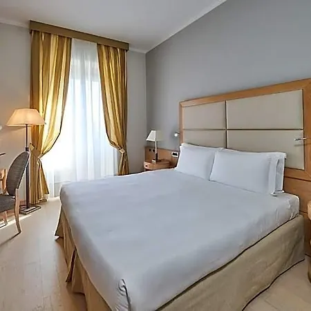فندق Astoria