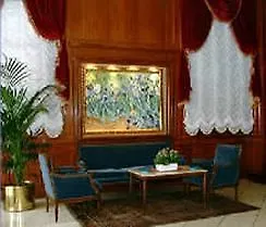 Astoria Hotel 4*